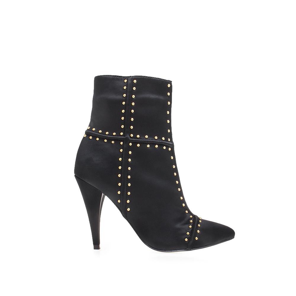 Black women's boot heels-side view