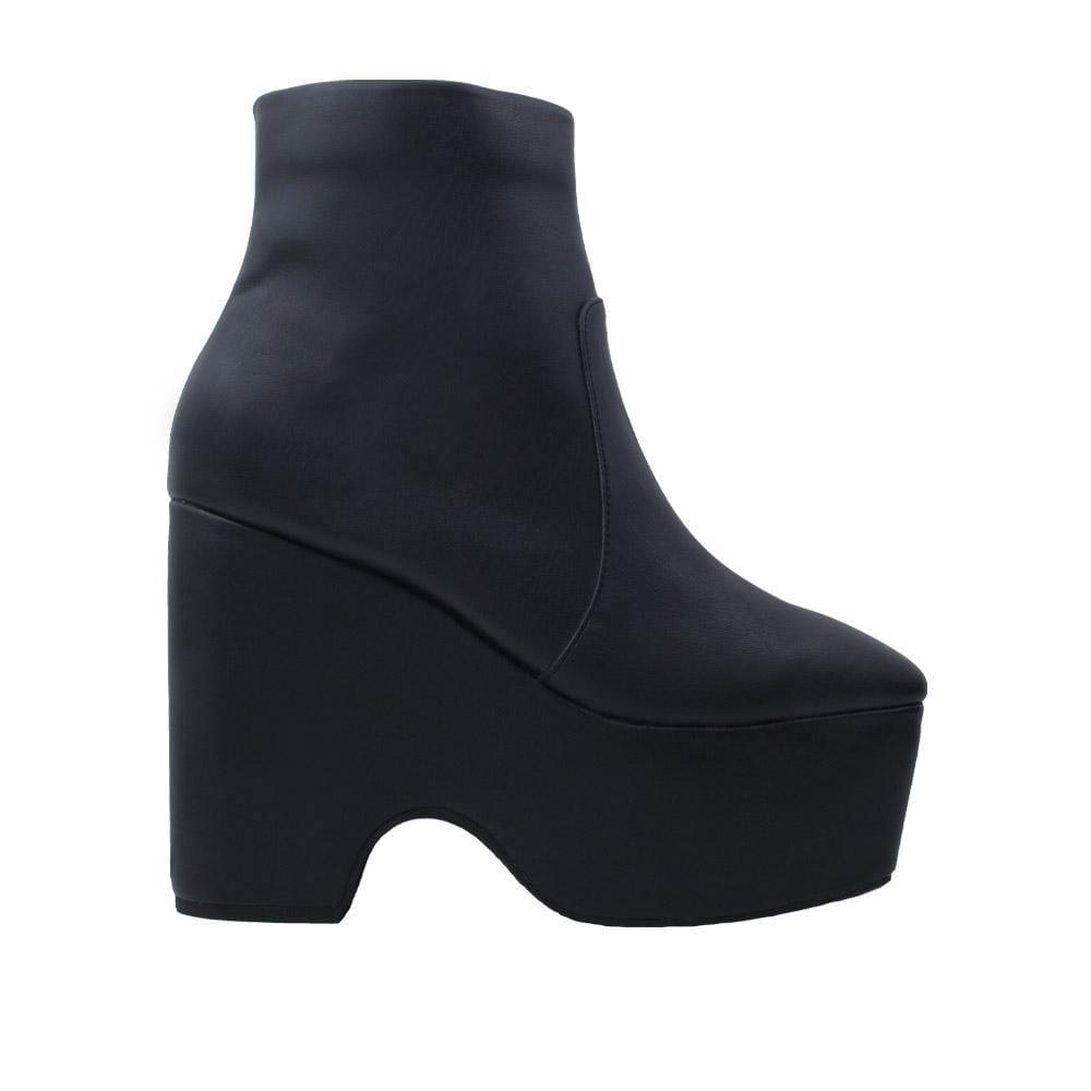 Black women's platform heel-side view