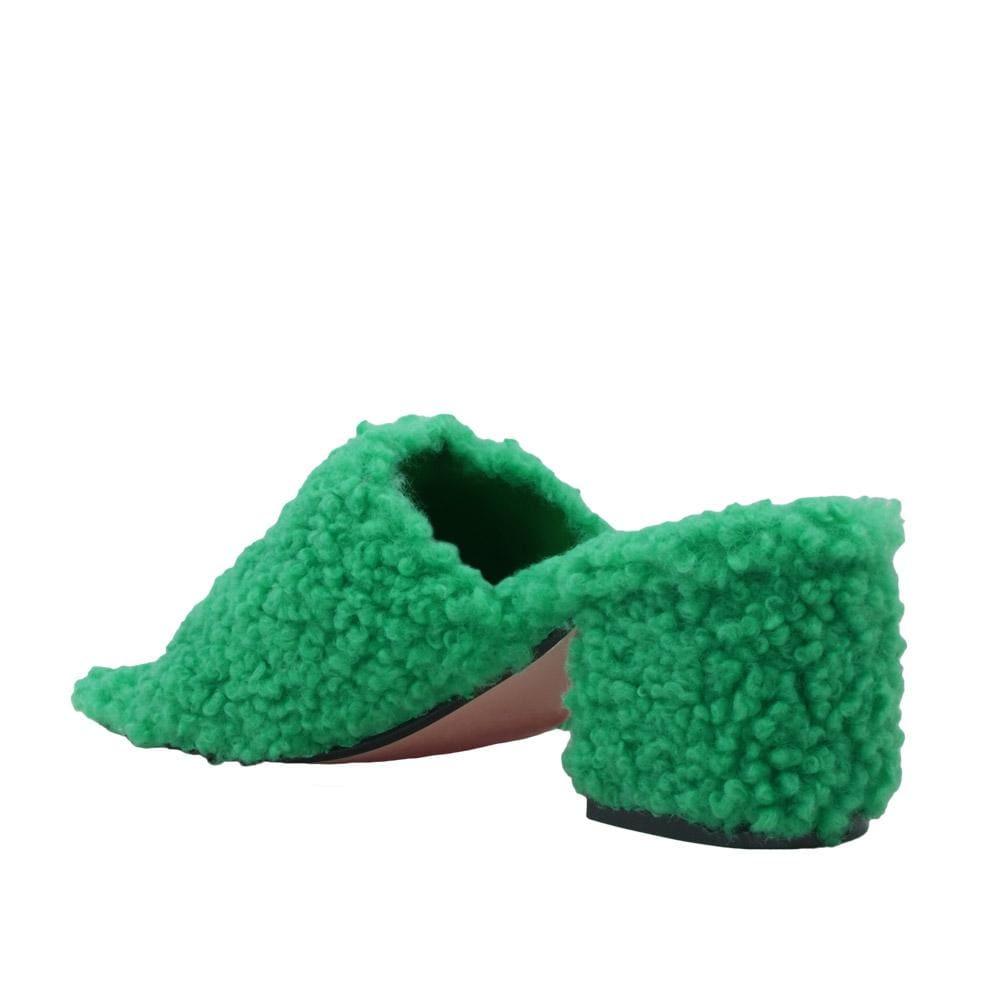 Green colored women flats covered with faux fur-posterior view