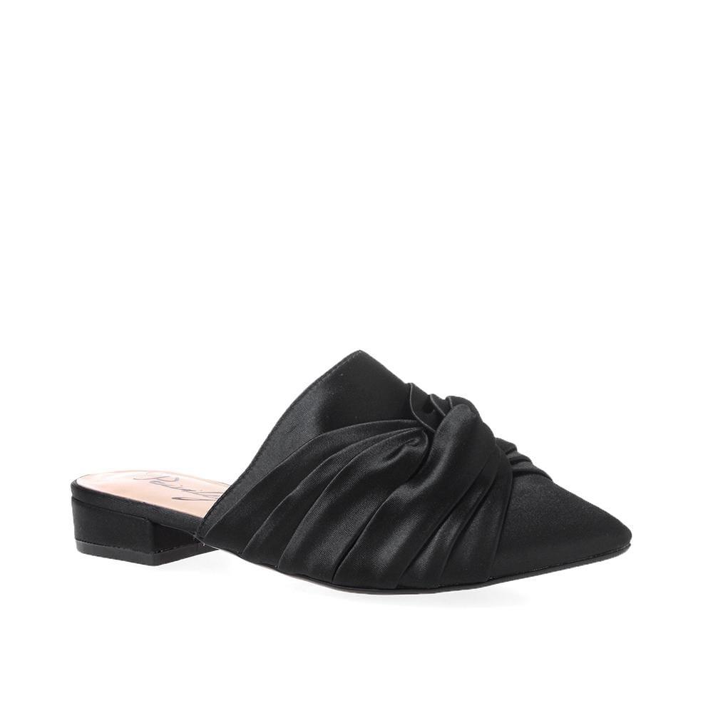 Black slip-on women flats-corner view