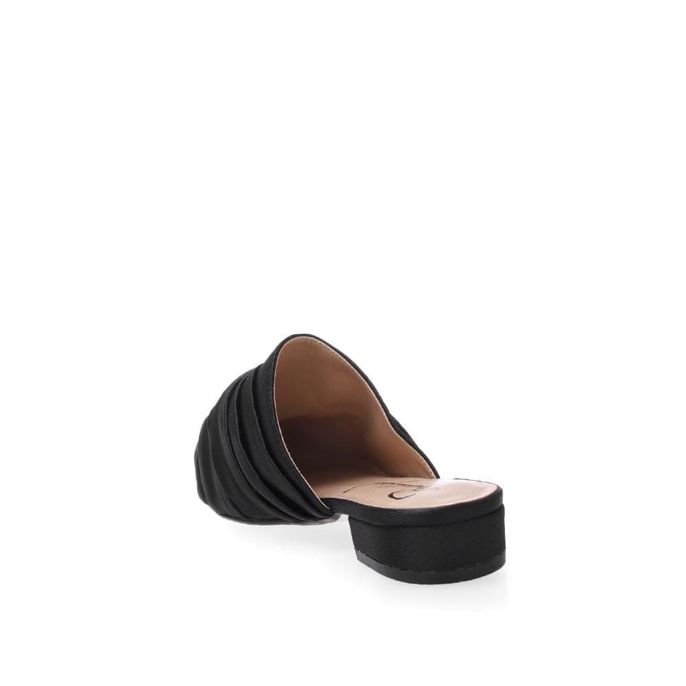 Black slip-on women flats-posterior view