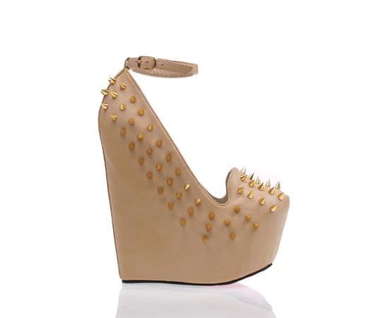 Metal spiked wedge heel in beige