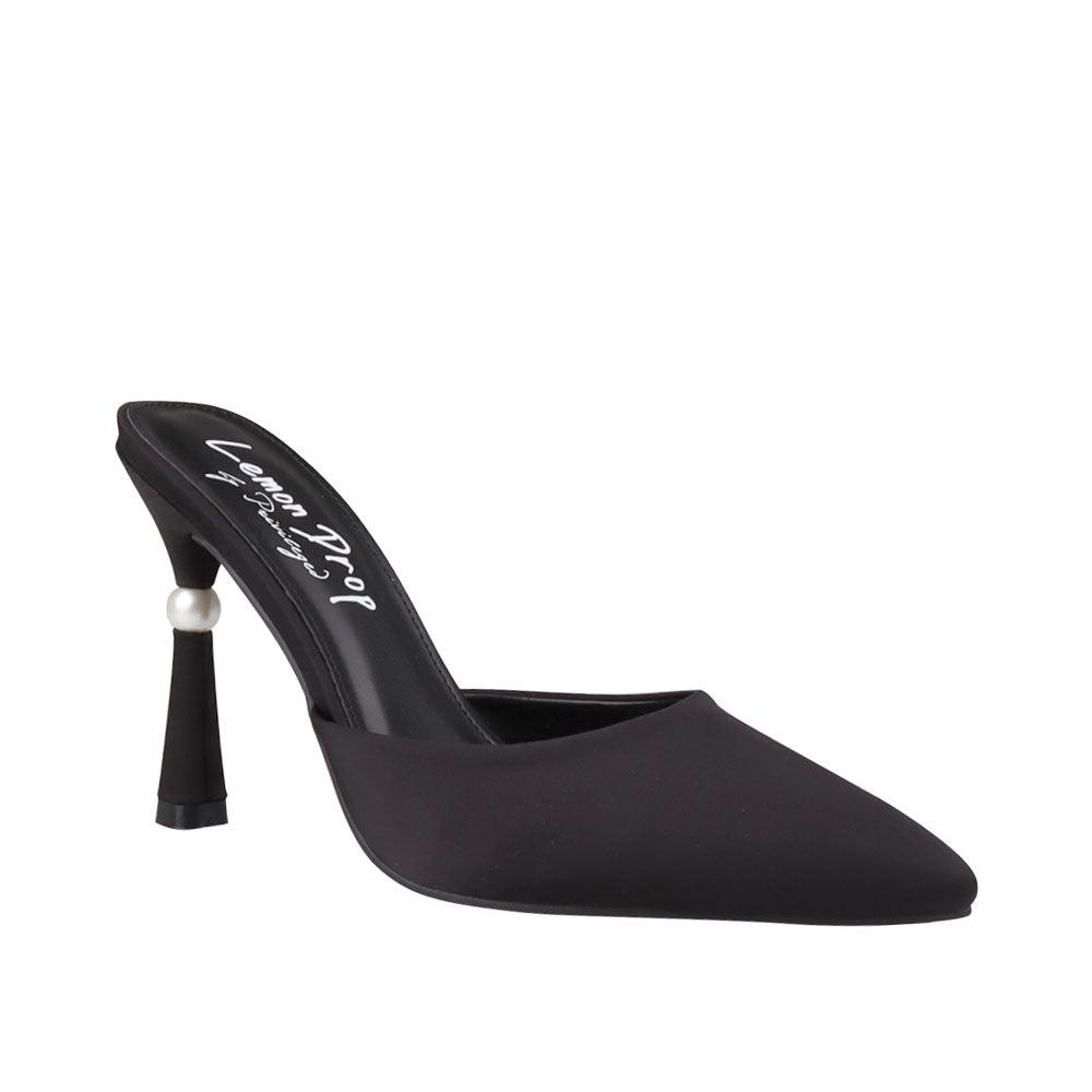 Slipper heels in black-color for women with pointed toe-corner view