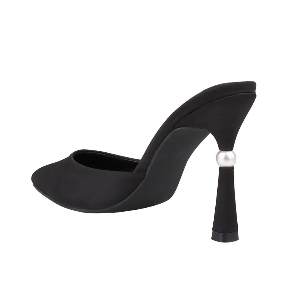 Slipper heels in black-color for women with pointed toe-posterior view