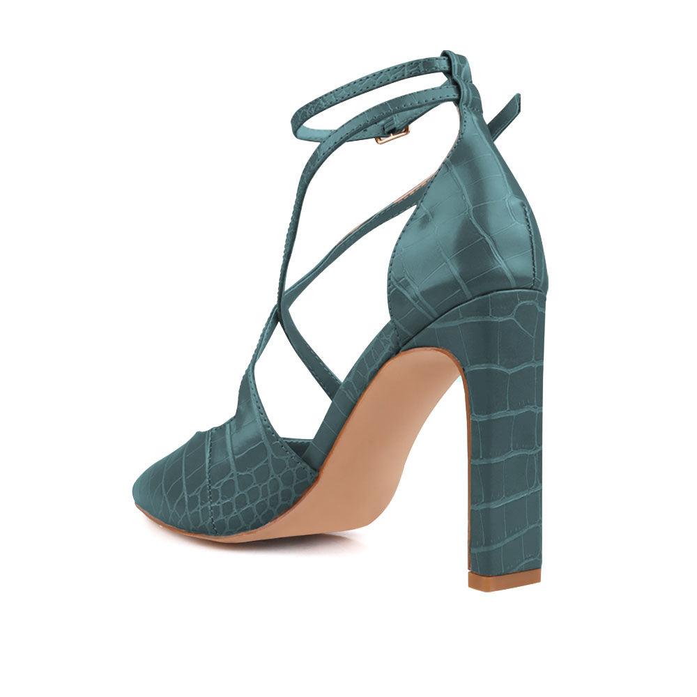 Green colored women heel with two ankle buckles-posterior view