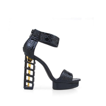 Block heels with leather upper and rear zipper clasp