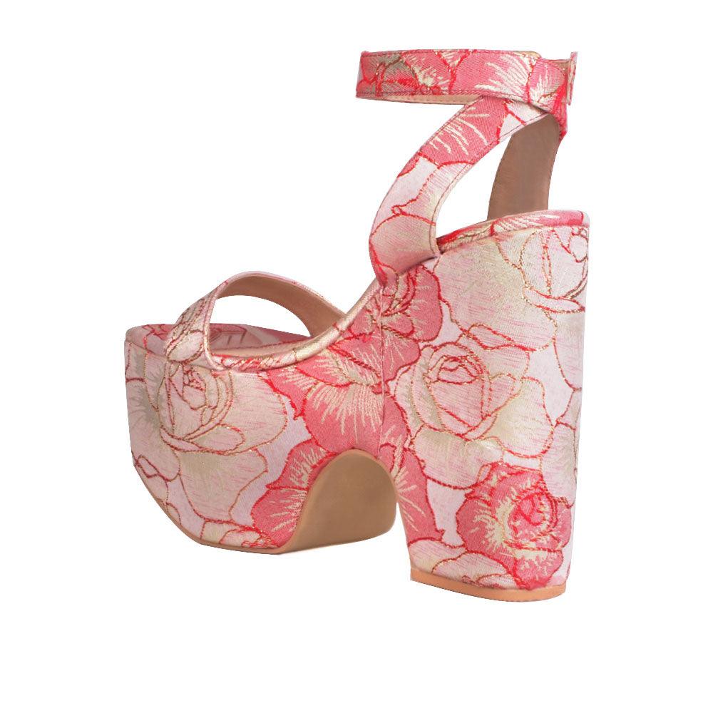 Pink rose patterned platform shoes for women with a sandal buckle-posterior view