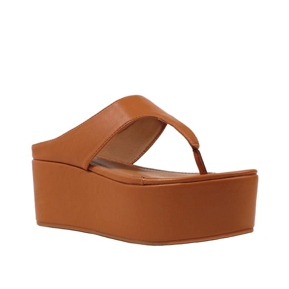 Slip-on women's platform in brown color-corner view