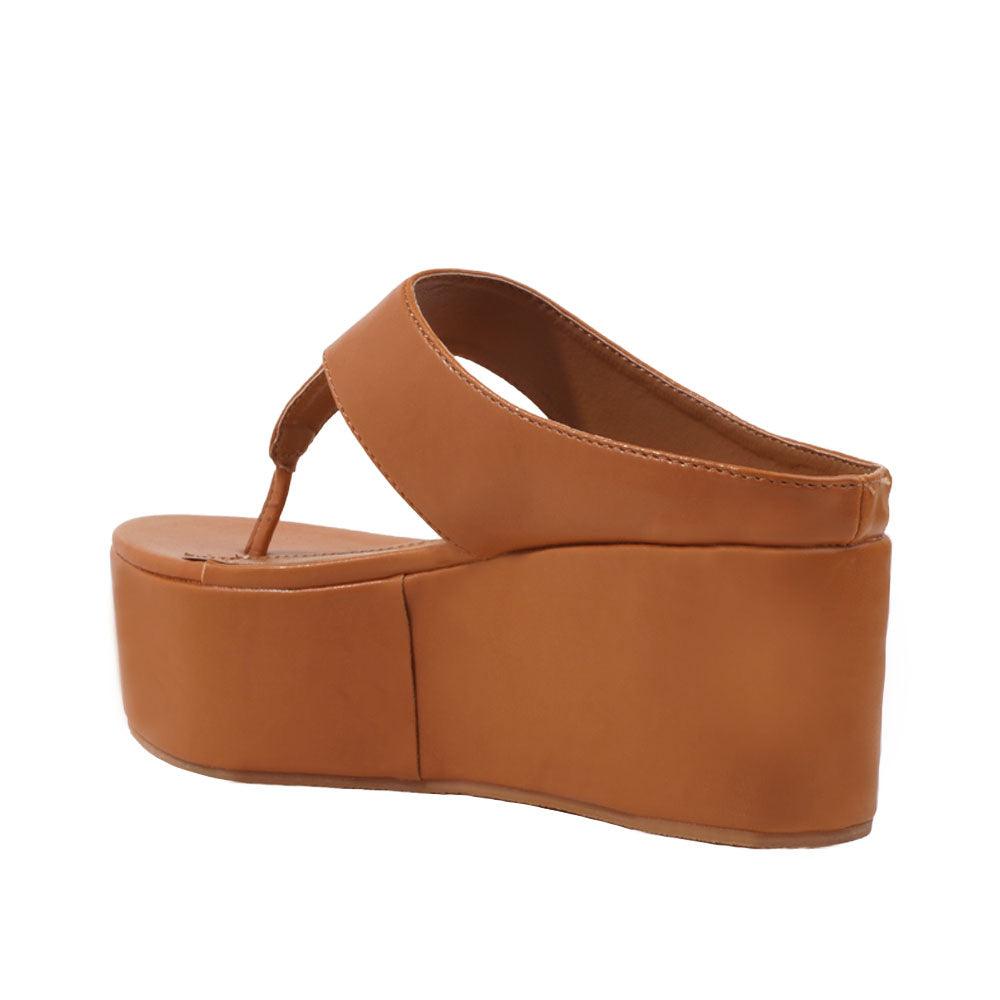 Slip-on women's platform in brown color-posterior view