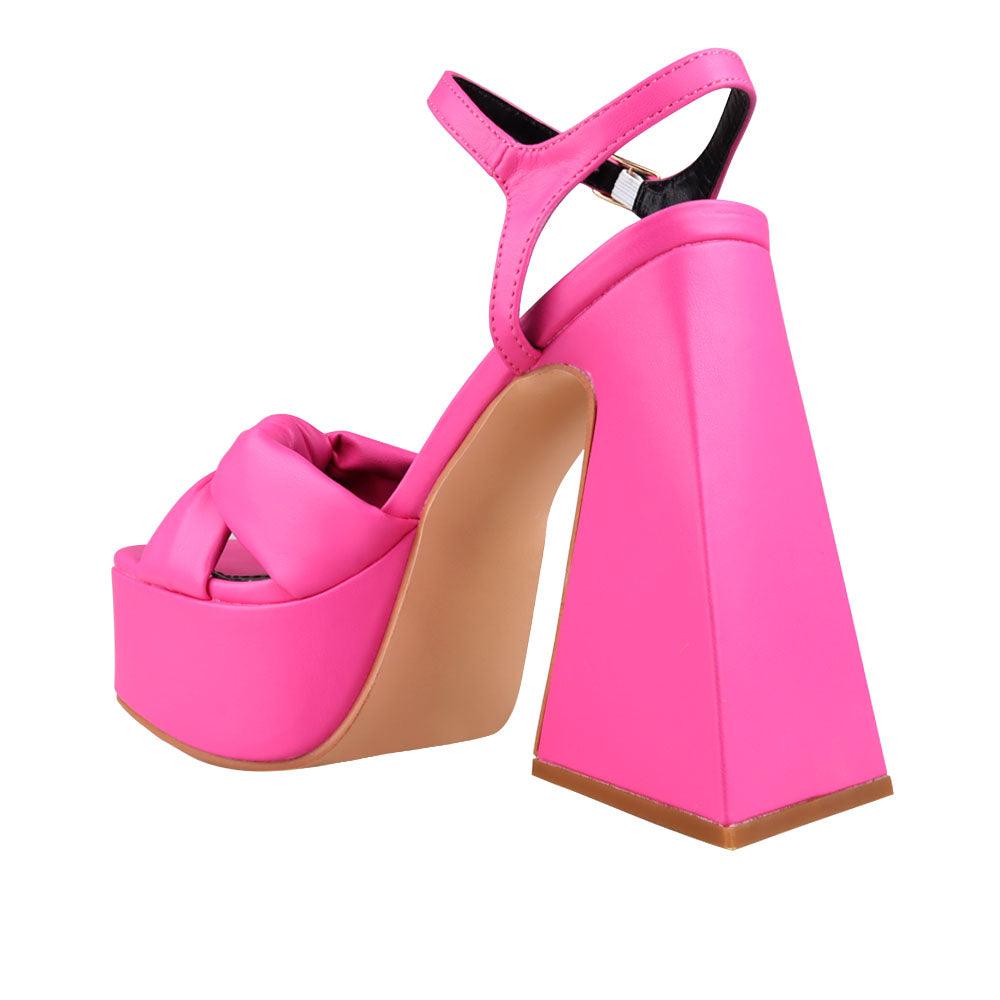 Women block heel with platform in fuchsia-posterior view