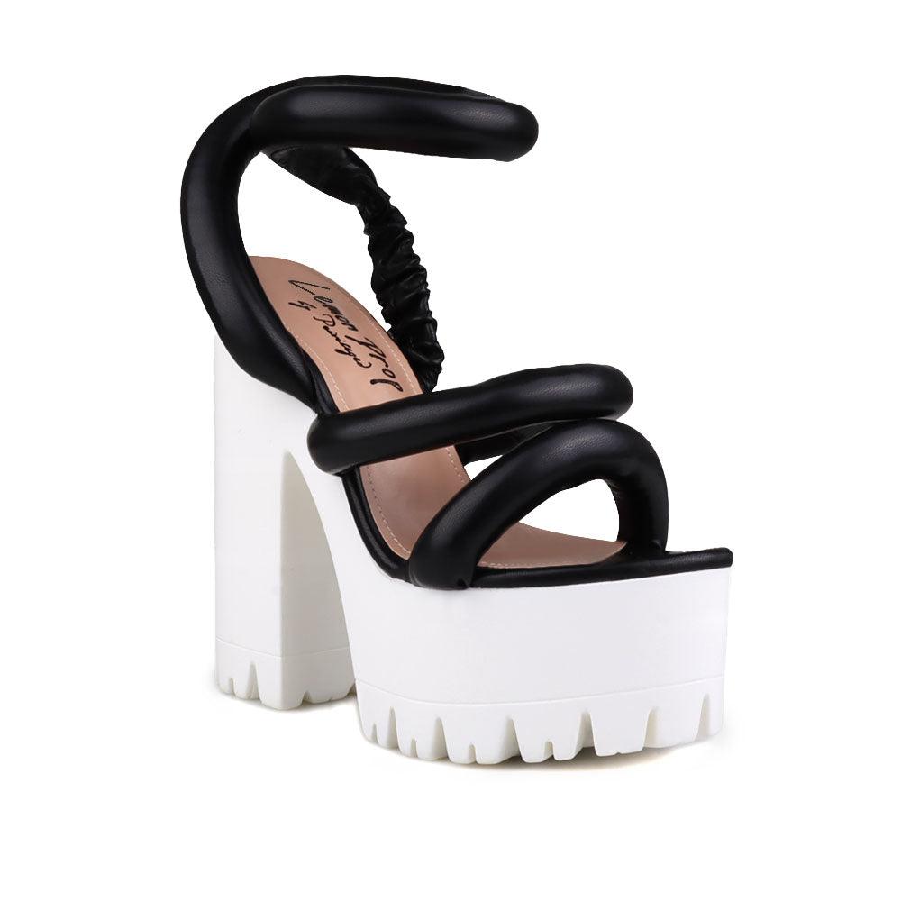 Women sneaker block heel in black-corner view