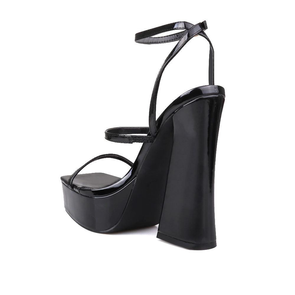 Black women's block heel with platform-posterior view