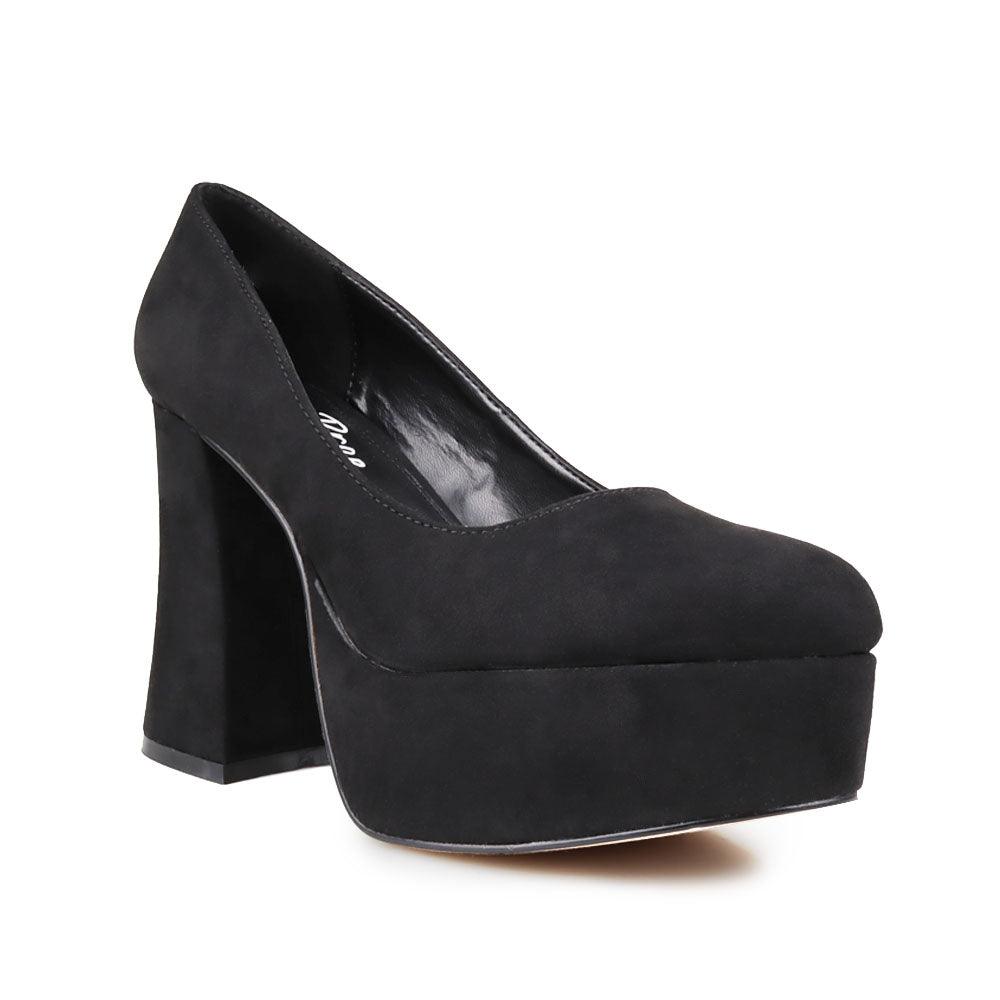 Black women pumps with platform heel-corner view