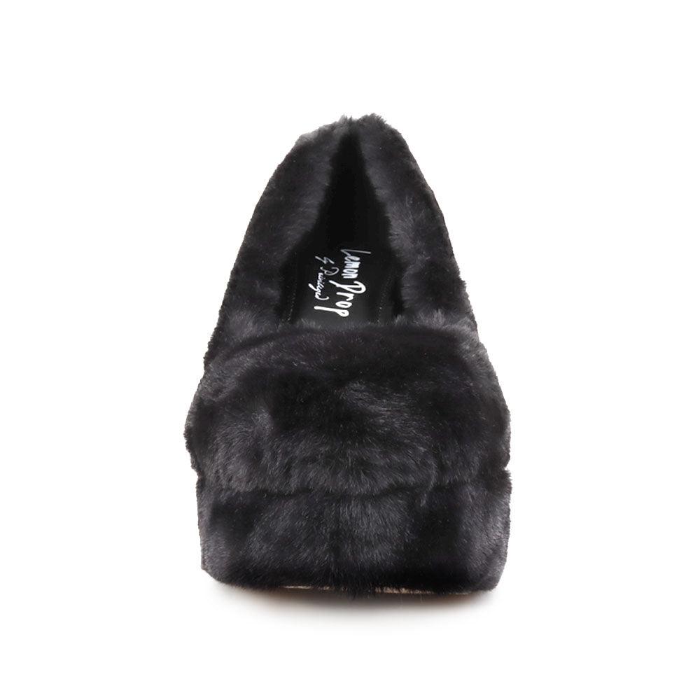 Black fur women pumps with platform heel-front view