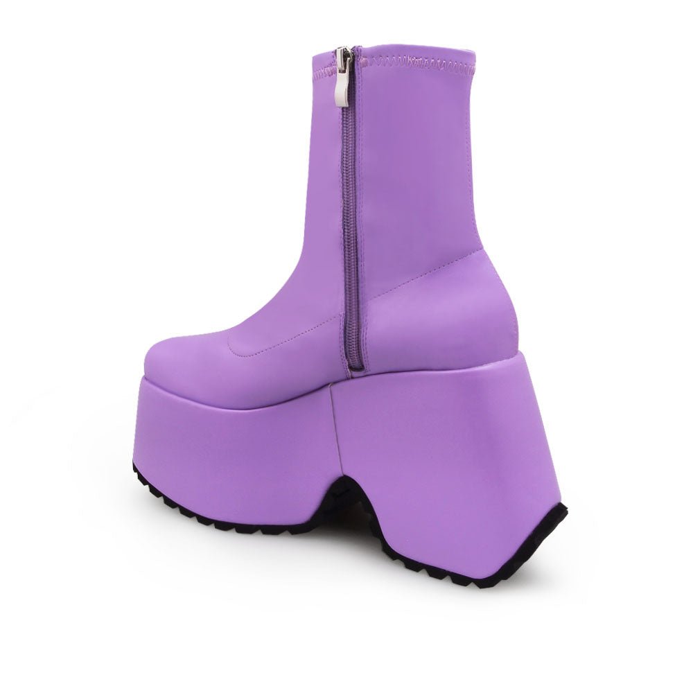 BootiePrivilegedYbarra