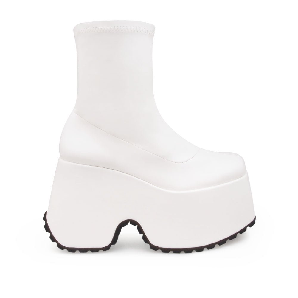 BootiePrivilegedYbarra