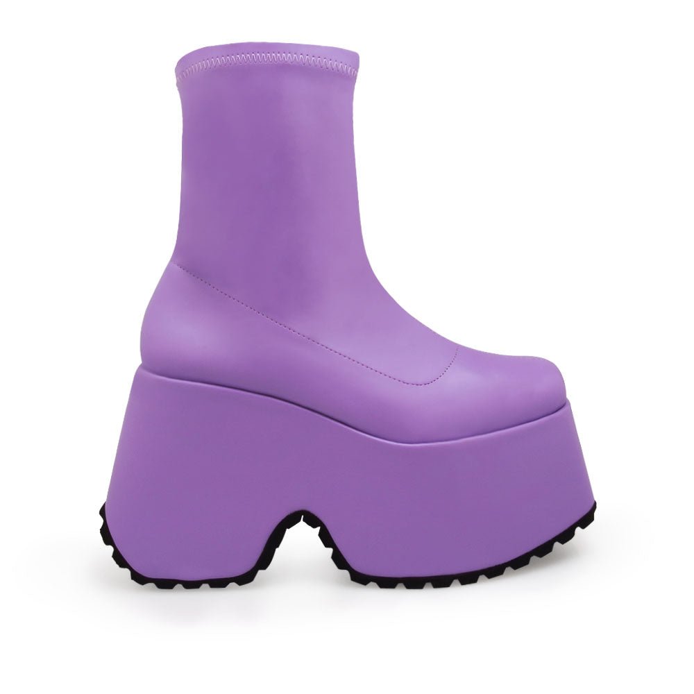 BootiePrivilegedYbarra