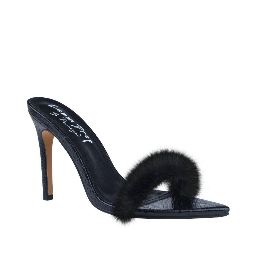 HeelPrivilegedZyzy